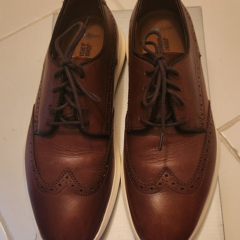 Johnston & Murphy-Hennings Wingtip Oxford Mean's Shoes